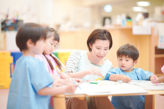 保育園や幼稚園に防犯カメラを設置したイメージ画像